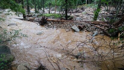 千曲川 信濃川源流の甲武信ヶ岳 三宝山 姫路山岳会ブログ