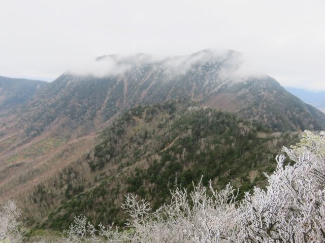 19 11 15 17 初冬の皇海山と赤城山 姫路山岳会ブログ 19 11 15 17 初冬の皇海山と赤城山 姫路山岳会ブログ
