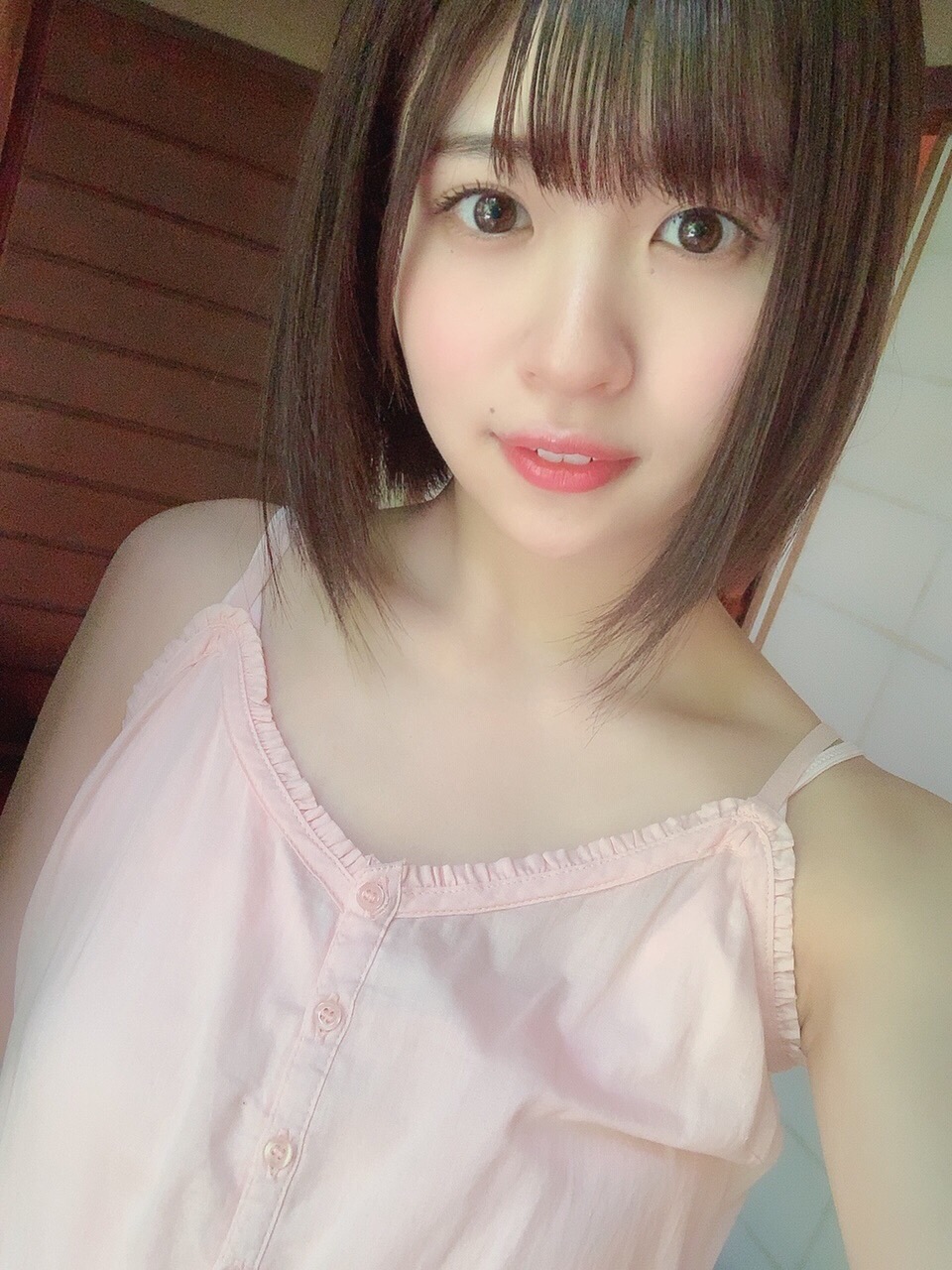 日向坂メンバーの胸のサイズが分かる写真集がこちらｗｗｗｗｗｗｗｗｗ 日向坂46で恋したい