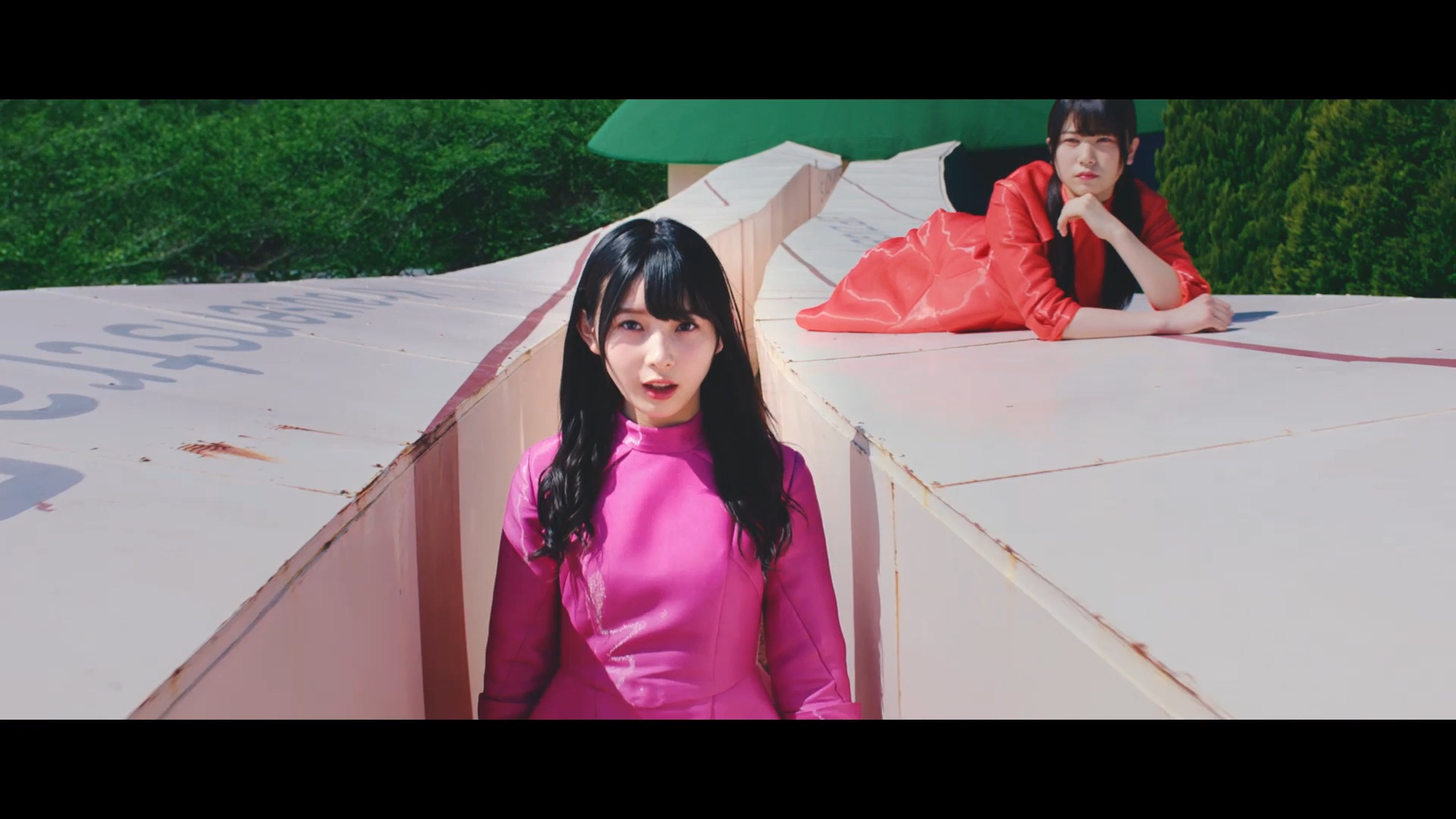 日向坂46の Joyful Love のmvで一番印象的なシーンがこちらｗｗｗｗｗｗ 日向坂46で恋したい