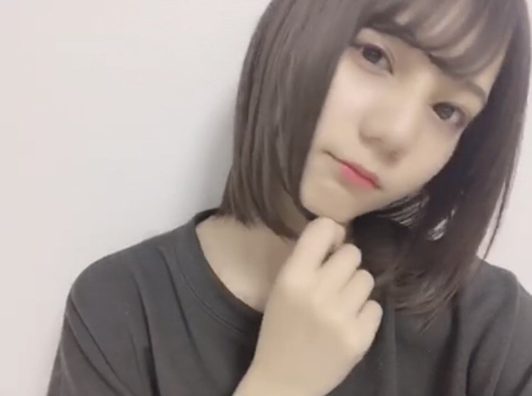2ndシングルの関係か 日向坂46小坂菜緒のヘアスタイルがショートボブになった模様 日向坂46で恋したい 2ndシングルの関係か 日向坂46小坂菜緒のヘアスタイルがショートボブになった模様 日向坂46で恋したい