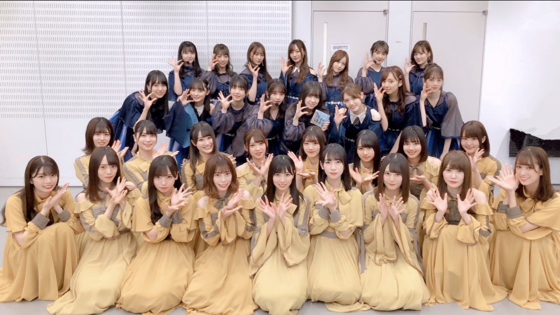 河田陽菜がセンター 日向坂46と乃木坂46の集合写真がアツい 日向坂46で恋したい