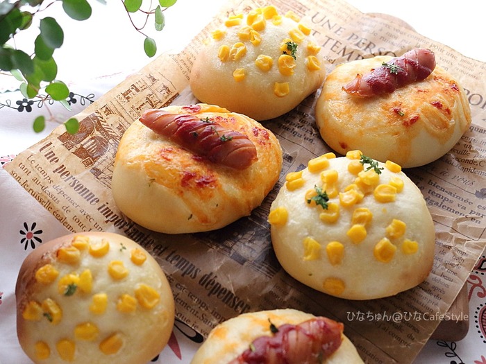 コーンとウィンナーのまんまる惣菜パン
