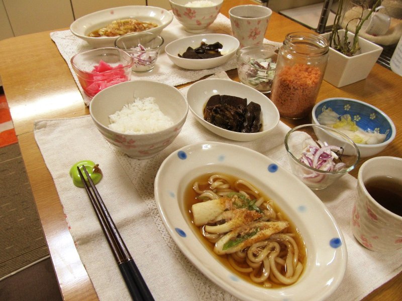 おうどんと煮物で簡単ご飯