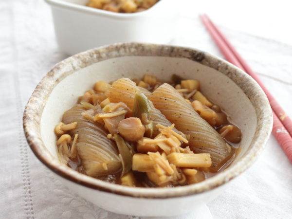 【作り置きおかず】ねじりこんにゃくの炒め煮（かつお風味）☆やいづ善八さんの”やきつべのだし”