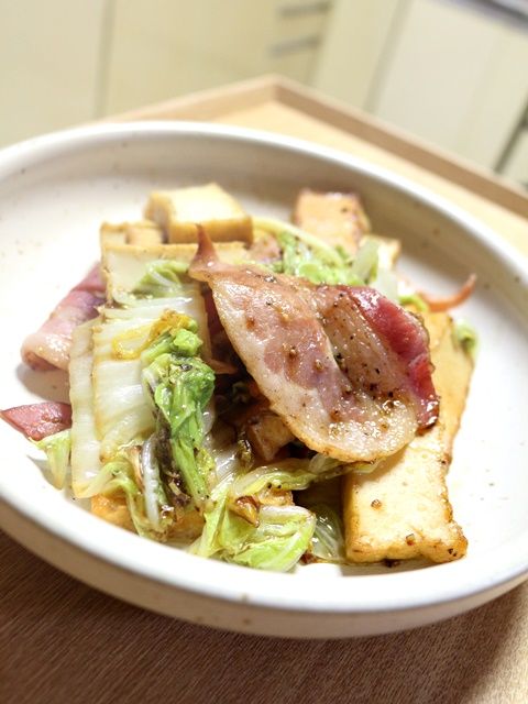 厚揚げと白菜のバター醤油炒め