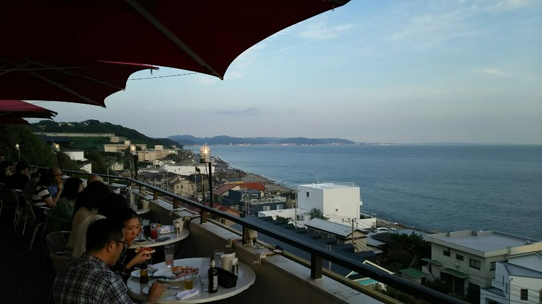 絶景 爽快 アマルフィイ デラセーラ Amalfi Della Sera ちょいワル段階世代の 三浦半島で 自然浴