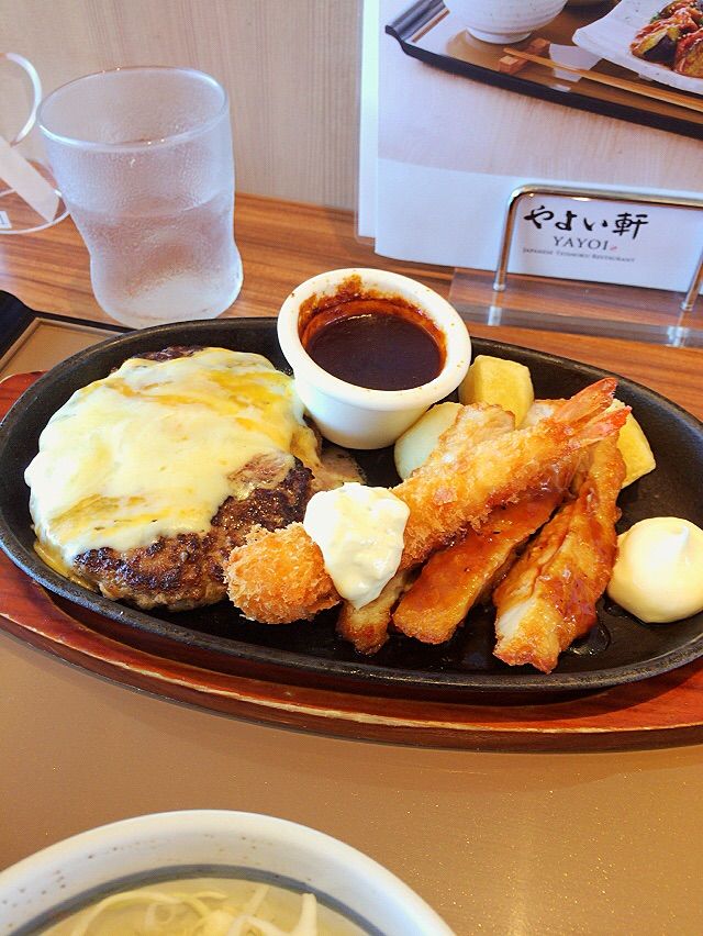 4種のチーズハンバーグミックス定食 やよい軒 ひのき建設 雑文箱 4種のチーズハンバーグミックス定食 やよい軒 ひのき建設 雑文箱