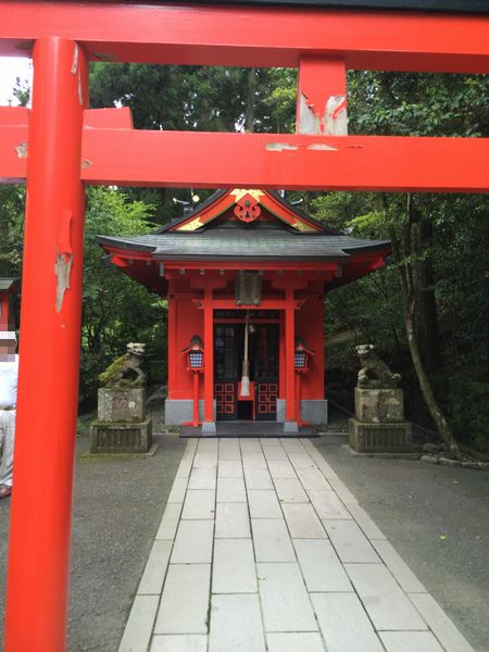 脇の神社