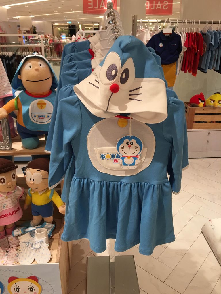 バンコクのデパート エンポリアムで見たドラえもんの子供服が可愛かった バンコク Spa スパ の花道 年版