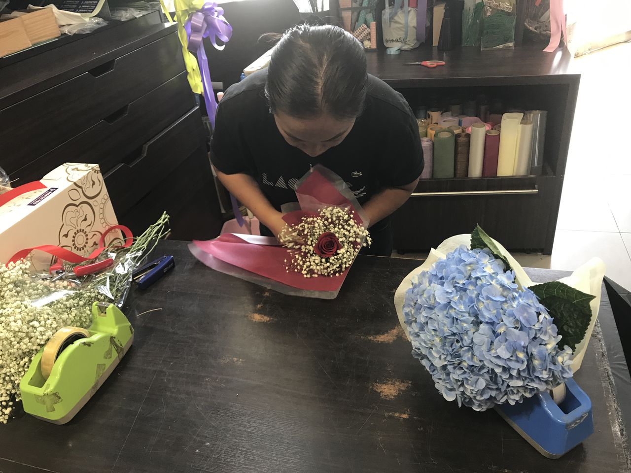バンコクの花屋さん 僕は花のプレゼントをいつも伊勢丹のクラシックはなに頼みます バンコク Spa スパ の花道 22年版
