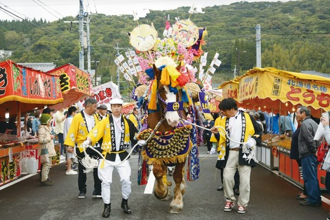 湯之元馬頭観音馬踊り