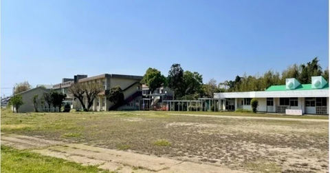 校庭