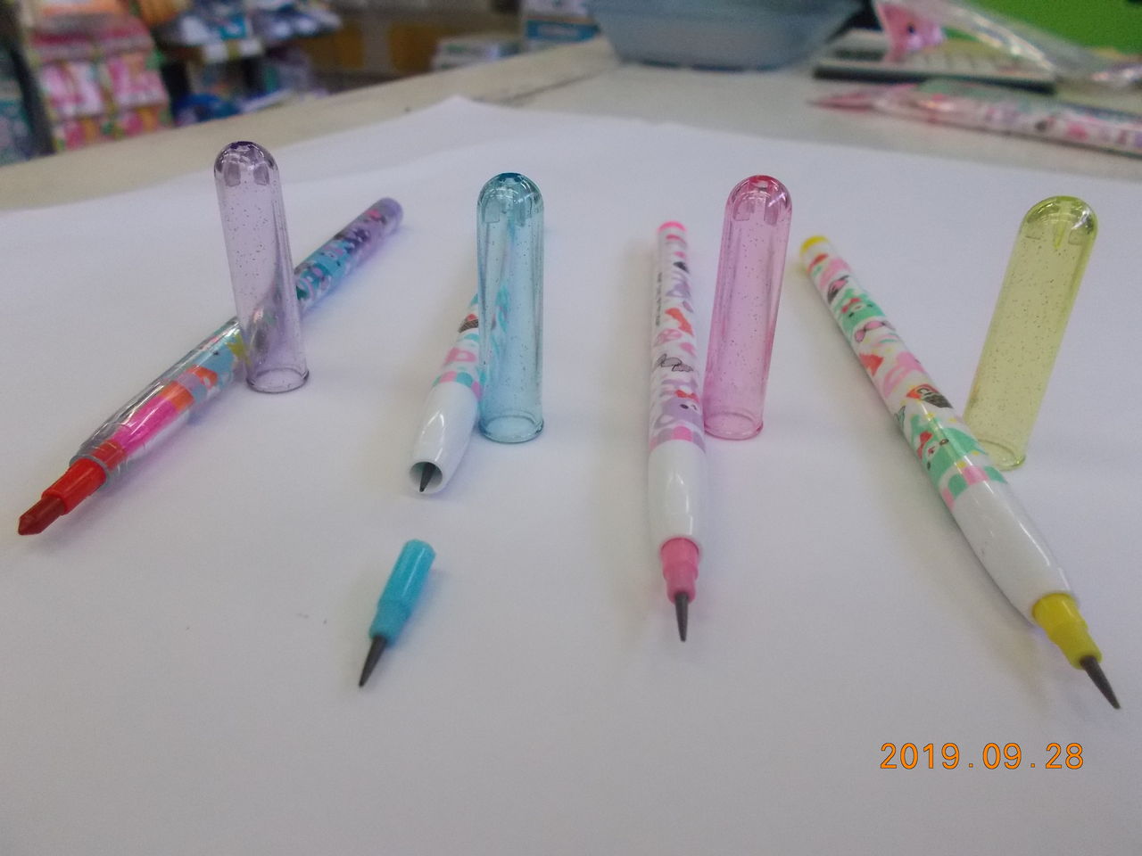 ヒラバ堂の文房具だより 懐かしくかわいい ロケットえんぴつ ロングセラー ヒラバ堂の文房具だより 懐かしくかわいい ロケットえんぴつ ロングセラー