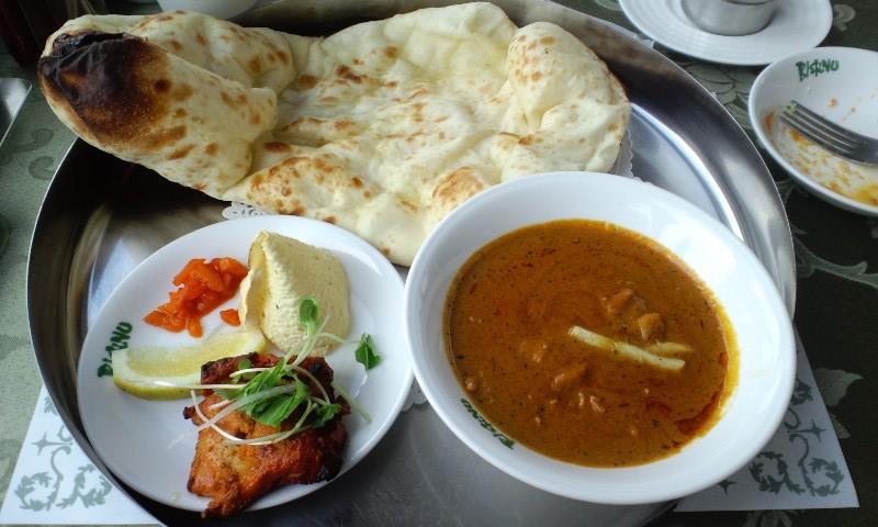 インドカレー ビヌス 久留米百年橋公園店 ねこん部 インドカレー ビヌス 久留米百年橋公園店 ねこん部