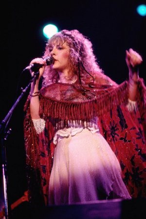 tumblr_pc2f9hIJD01v7zv96o2_500