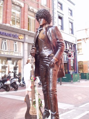 Philip_Lynott_Dublin_Statue