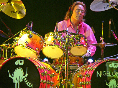 Nigel_Olsson_2007