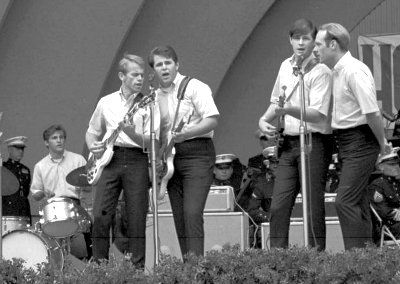 Dont-Worry-Hollywood-Bowl