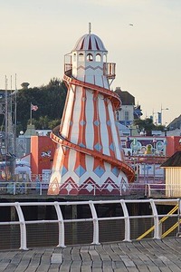 Clacton_Pier_helter-skelter