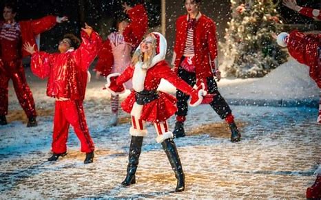 XMAS （Kylie Minogu / カイリー・ミノーグ）2025 : 洋楽和訳
