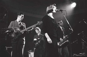 Weekend_live_at_Paradiso,_Amsterdam,1983