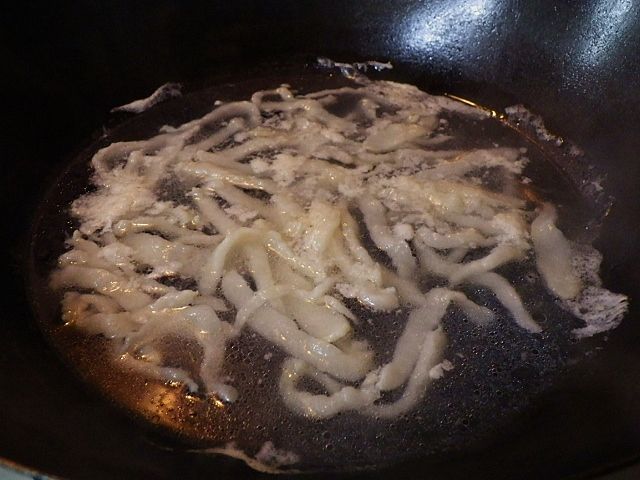 ラクダのコブ 駝峰 の細切り炒め 公元堂主人 ラクダのコブ 駝峰 の細切り炒め 公元堂主人