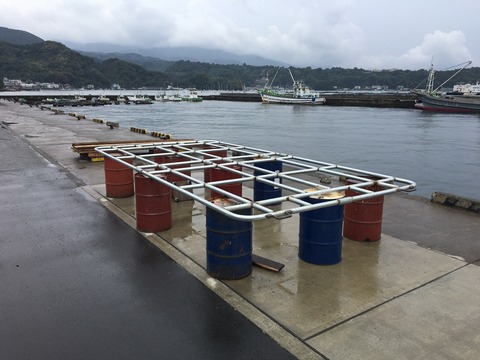 新・浮桟橋のベース@平沢マリンセンター