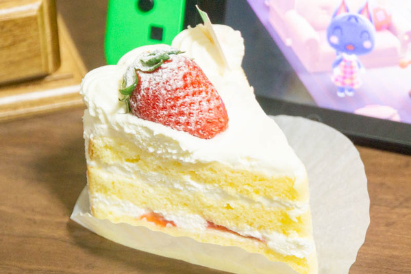 「PACIFIC SUN」のテイクアウト『季節のショートケーキ』(枚方市津田駅前)【ひらつーグルメ】
