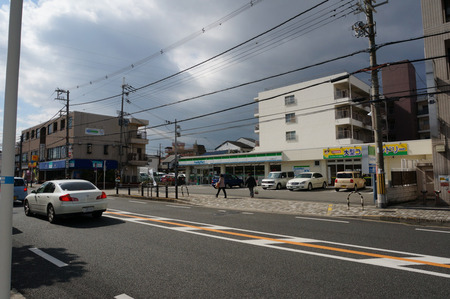 ファミリーマート枚方楠葉並木130220-02