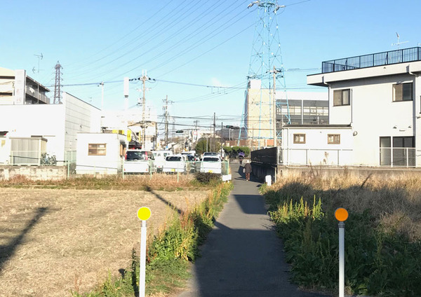 交野駅前9_道