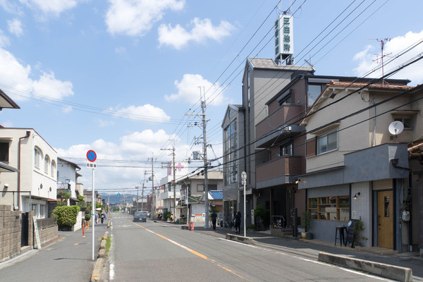 ヨガチタチタ-1905173