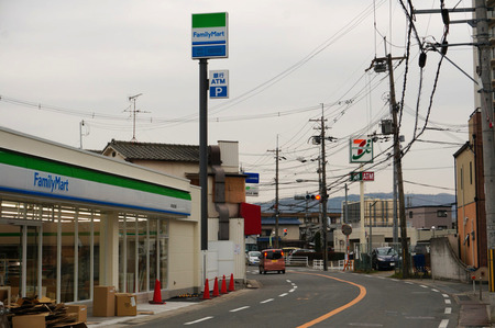 ファミリーマート枚方池之宮130212-05