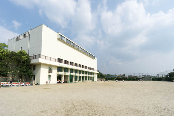 香里ヌヴェール学院-17062385
