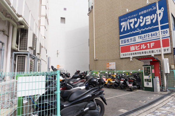 枚方市駅駐輪場-16101743
