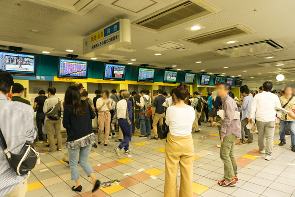 競馬場-9