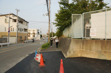 枚方茨木線歩道設置工事130815-12