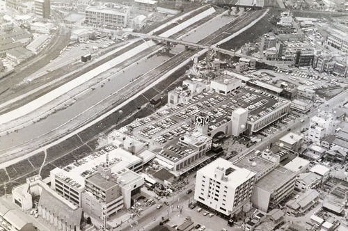 イズミヤ枚方店-9