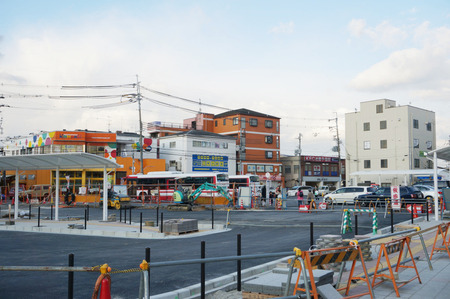 長尾駅前広場131228-14