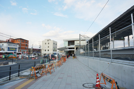 長尾駅前広場131228-12