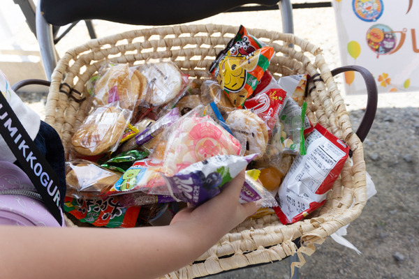お菓子つかみどり