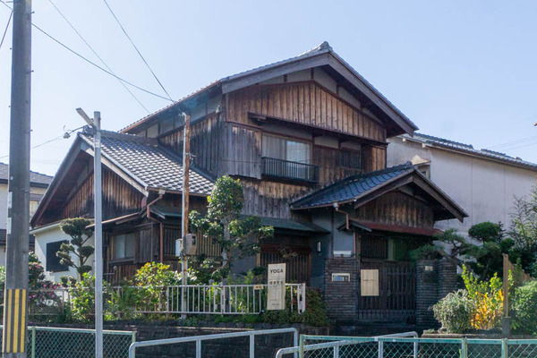 ヨガ-2011193