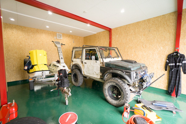 ガレージ5-2009031