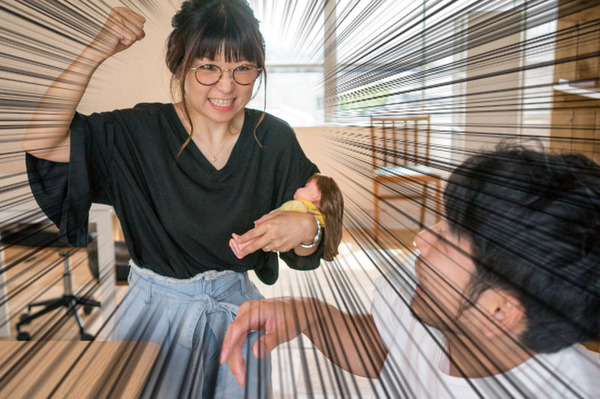 怒る