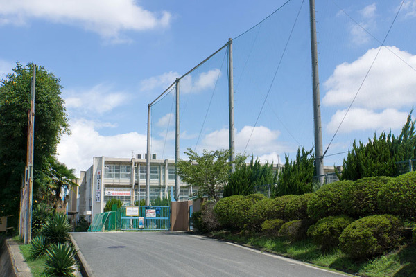 枚方中学校