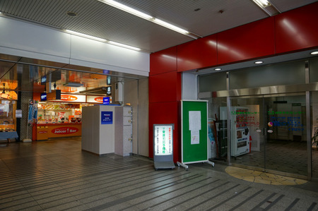 樟葉駅ビル130325-27