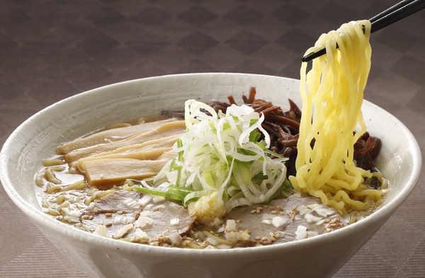 09_05円山嬉醤油ラーメン-2