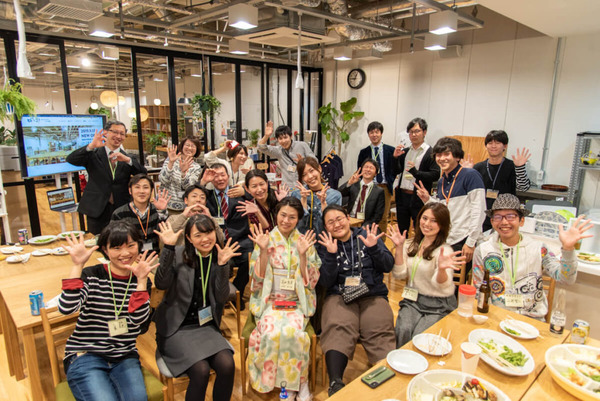 大阪・枚方市のコワーキングスペース ビィーゴのビィーゴ交流会の様子