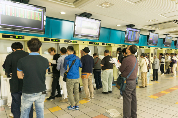 競馬場-8