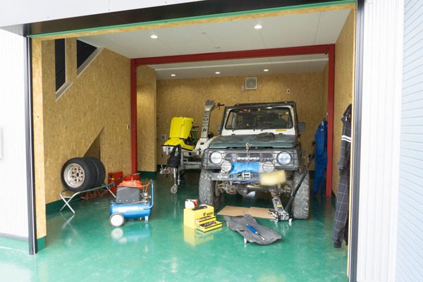 愛車をたっぷり眺められて趣味に没頭できる秘密基地みたいなお家 それが ガレージハウス だ ひらつー広告 枚方つーしん